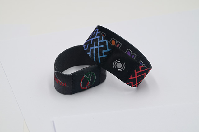历史的发展之电梯刷卡系统