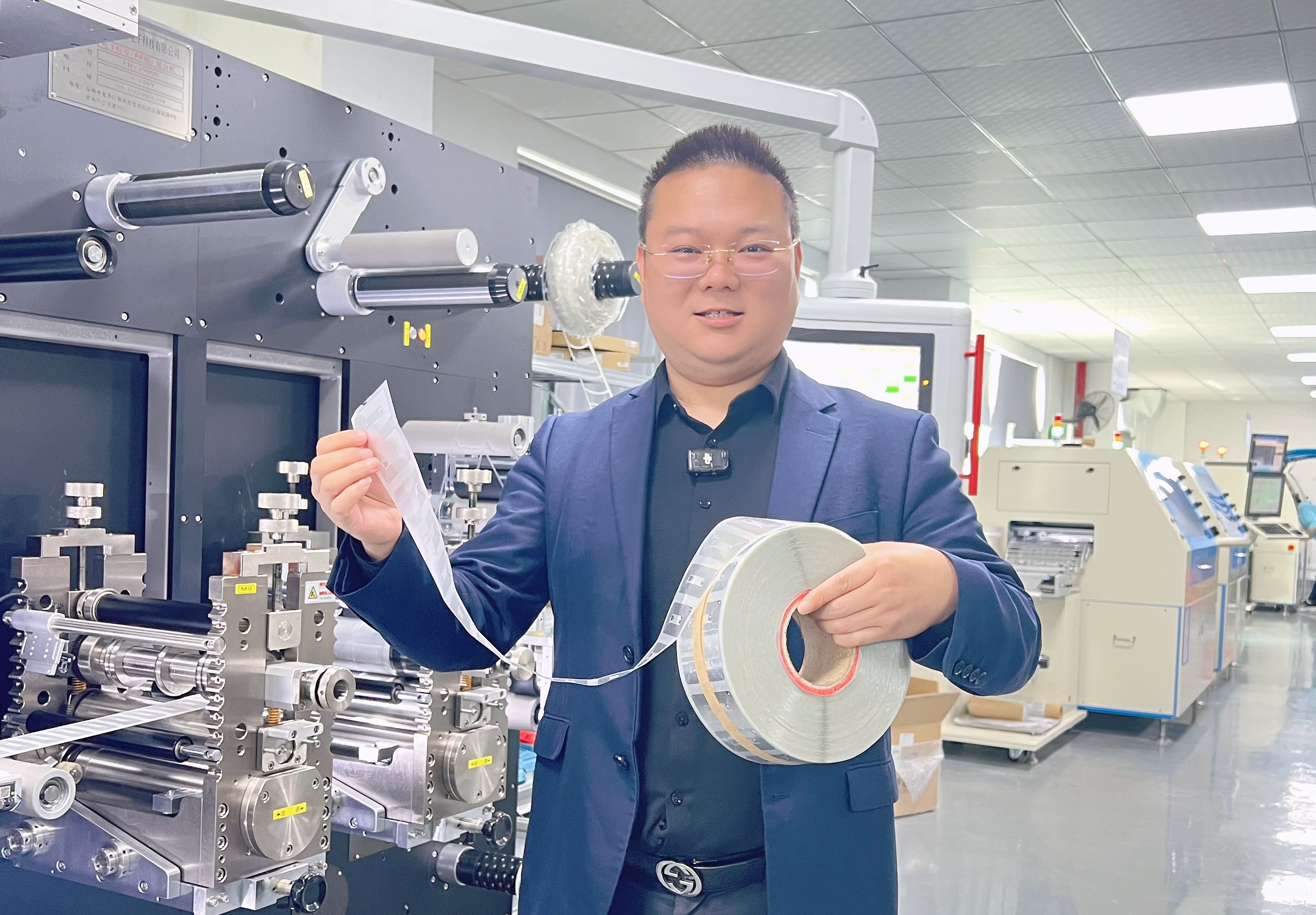 每小时50000张 100%全检 | 卡立方集团RFID电子标签生产厂家,支持各类RFID标签定制